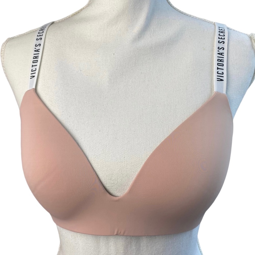 Victorias Secret Bra Size 36B T-shirt Lightly Lined Wireless Straps Dusty Pink